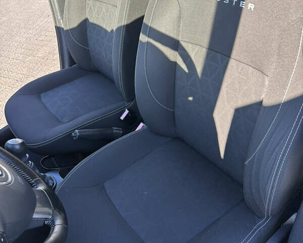 Зелений Дачія Duster, об'ємом двигуна 1.5 л та пробігом 172 тис. км за 10750 $, фото 33 на Automoto.ua