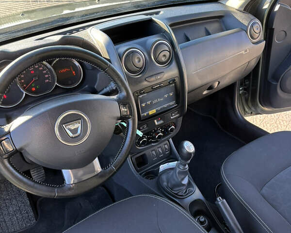 Зелений Дачія Duster, об'ємом двигуна 1.5 л та пробігом 172 тис. км за 10750 $, фото 31 на Automoto.ua