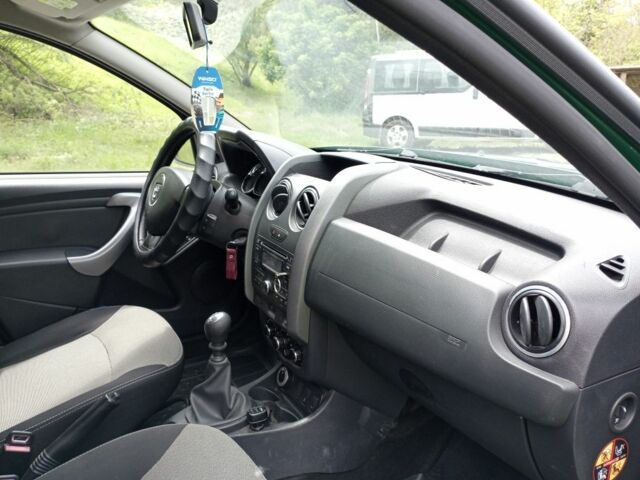 Зелений Дачія Duster, об'ємом двигуна 1.5 л та пробігом 196 тис. км за 8700 $, фото 7 на Automoto.ua