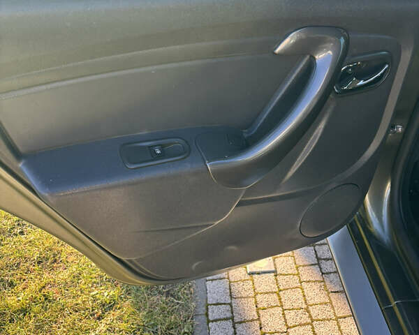 Зелений Дачія Duster, об'ємом двигуна 1.5 л та пробігом 172 тис. км за 10750 $, фото 22 на Automoto.ua