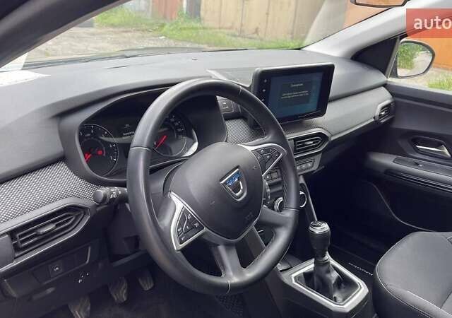 Черный Дачия Jogger, объемом двигателя 1 л и пробегом 184 тыс. км за 10100 $, фото 7 на Automoto.ua