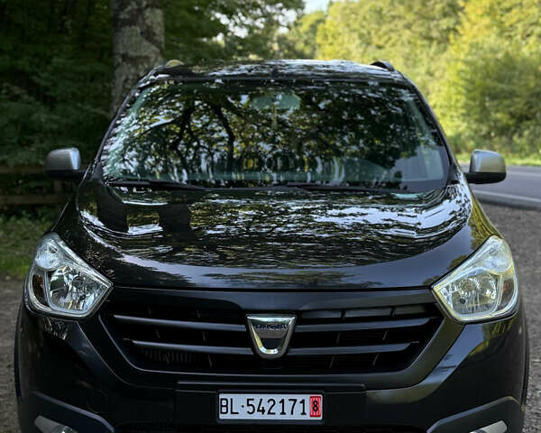 Черный Дачия Lodgy Stepway, объемом двигателя 1.2 л и пробегом 183 тыс. км за 9850 $, фото 8 на Automoto.ua