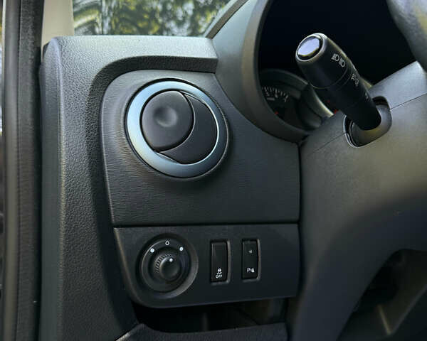 Черный Дачия Lodgy Stepway, объемом двигателя 1.2 л и пробегом 183 тыс. км за 8699 $, фото 25 на Automoto.ua