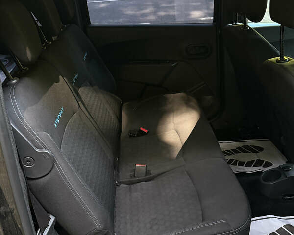 Черный Дачия Lodgy Stepway, объемом двигателя 1.2 л и пробегом 183 тыс. км за 8699 $, фото 37 на Automoto.ua