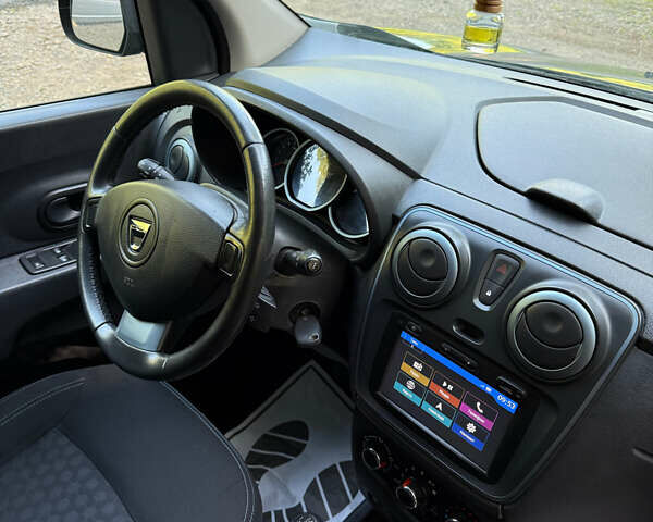 Черный Дачия Lodgy Stepway, объемом двигателя 1.2 л и пробегом 183 тыс. км за 9850 $, фото 53 на Automoto.ua