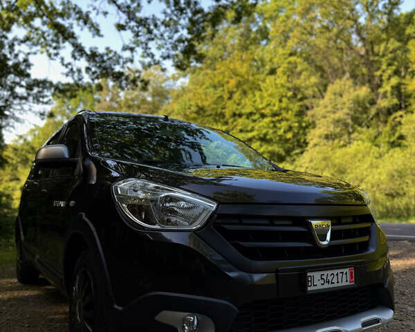 Черный Дачия Lodgy Stepway, объемом двигателя 1.2 л и пробегом 183 тыс. км за 8699 $, фото 64 на Automoto.ua