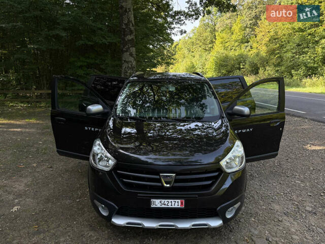 Черный Дачия Lodgy Stepway, объемом двигателя 1.2 л и пробегом 183 тыс. км за 9850 $, фото 13 на Automoto.ua