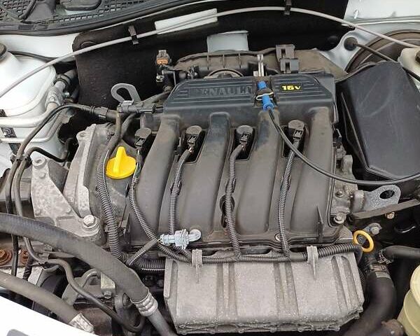 Белый Дачия Logan MCV, объемом двигателя 1.6 л и пробегом 179 тыс. км за 5850 $, фото 2 на Automoto.ua