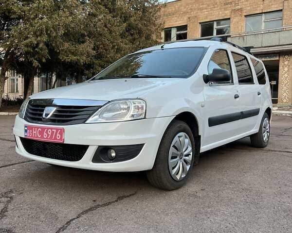Белый Дачия Logan MCV, объемом двигателя 1.4 л и пробегом 175 тыс. км за 4950 $, фото 3 на Automoto.ua