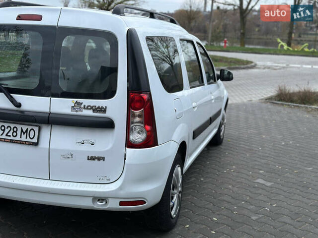 Белый Дачия Logan MCV, объемом двигателя 1.6 л и пробегом 185 тыс. км за 5500 $, фото 4 на Automoto.ua