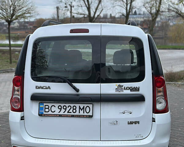 Белый Дачия Logan MCV, объемом двигателя 1.6 л и пробегом 185 тыс. км за 5500 $, фото 3 на Automoto.ua