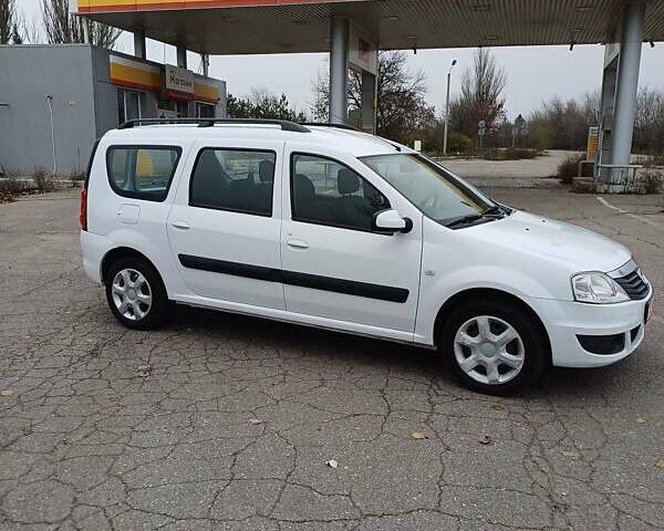 Белый Дачия Logan MCV, объемом двигателя 1.6 л и пробегом 179 тыс. км за 5850 $, фото 13 на Automoto.ua