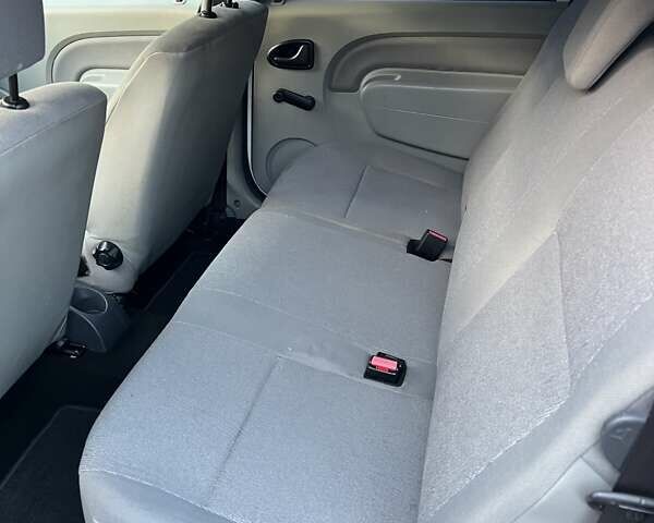 Белый Дачия Logan MCV, объемом двигателя 1.4 л и пробегом 175 тыс. км за 4950 $, фото 30 на Automoto.ua