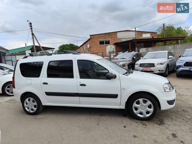 Белый Дачия Logan MCV, объемом двигателя 1.4 л и пробегом 178 тыс. км за 5500 $, фото 4 на Automoto.ua