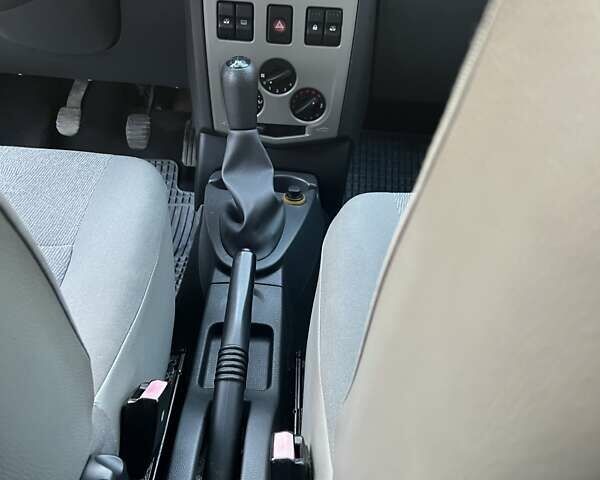 Белый Дачия Logan MCV, объемом двигателя 1.4 л и пробегом 175 тыс. км за 4950 $, фото 28 на Automoto.ua