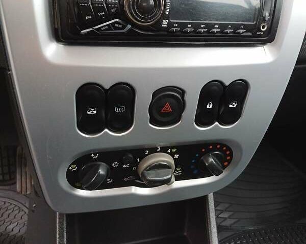 Белый Дачия Logan MCV, объемом двигателя 1.6 л и пробегом 179 тыс. км за 5850 $, фото 23 на Automoto.ua