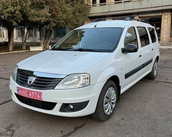 Белый Дачия Logan MCV, объемом двигателя 1.4 л и пробегом 175 тыс. км за 4950 $, фото 2 на Automoto.ua