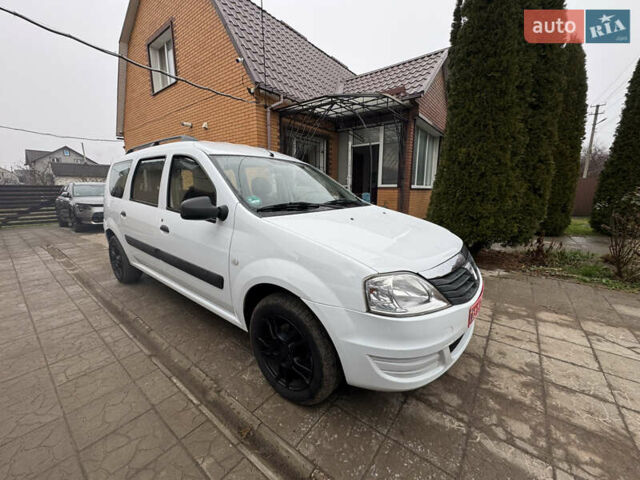 Білий Дачія Logan MCV, об'ємом двигуна 1.4 л та пробігом 177 тис. км за 5499 $, фото 2 на Automoto.ua