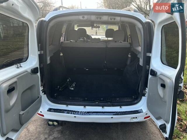 Білий Дачія Logan MCV, об'ємом двигуна 1.6 л та пробігом 231 тис. км за 5100 $, фото 38 на Automoto.ua