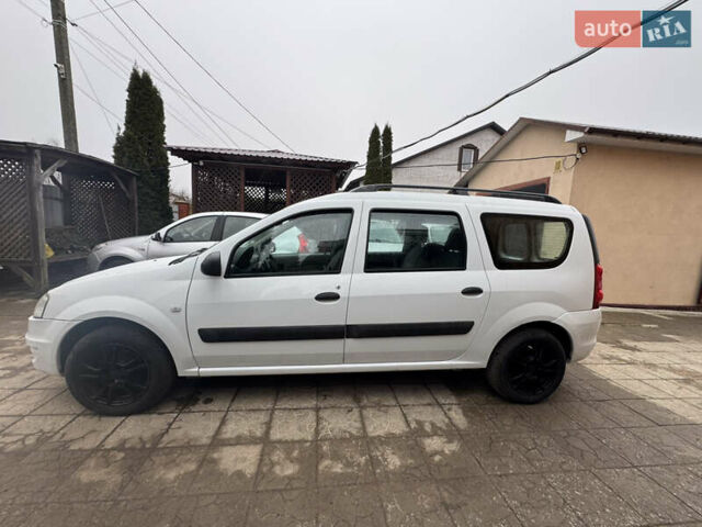 Білий Дачія Logan MCV, об'ємом двигуна 1.4 л та пробігом 177 тис. км за 5499 $, фото 3 на Automoto.ua