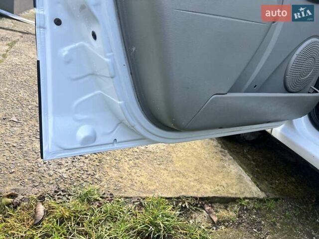 Білий Дачія Logan MCV, об'ємом двигуна 1.6 л та пробігом 231 тис. км за 5100 $, фото 22 на Automoto.ua