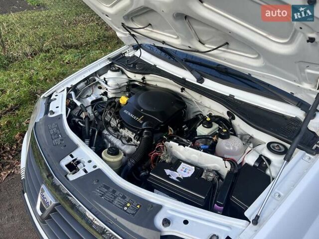 Білий Дачія Logan MCV, об'ємом двигуна 1.6 л та пробігом 231 тис. км за 4800 $, фото 47 на Automoto.ua