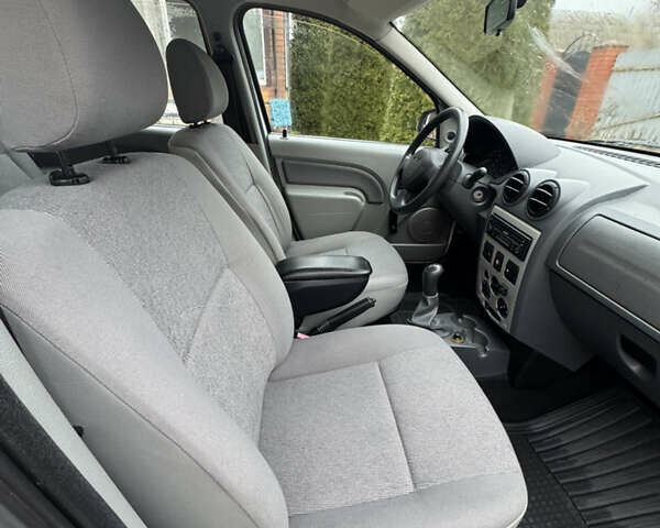 Білий Дачія Logan MCV, об'ємом двигуна 1.4 л та пробігом 177 тис. км за 5499 $, фото 8 на Automoto.ua