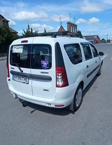 Белый Дачия Logan MCV, объемом двигателя 1.5 л и пробегом 280 тыс. км за 5650 $, фото 12 на Automoto.ua