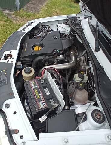 Белый Дачия Logan MCV, объемом двигателя 1.5 л и пробегом 280 тыс. км за 5650 $, фото 7 на Automoto.ua