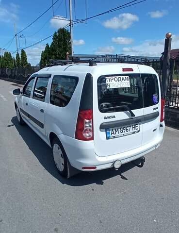 Белый Дачия Logan MCV, объемом двигателя 1.5 л и пробегом 280 тыс. км за 5650 $, фото 1 на Automoto.ua