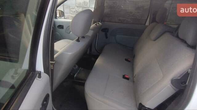 Білий Дачія Logan MCV, об'ємом двигуна 1.6 л та пробігом 230 тис. км за 5000 $, фото 8 на Automoto.ua