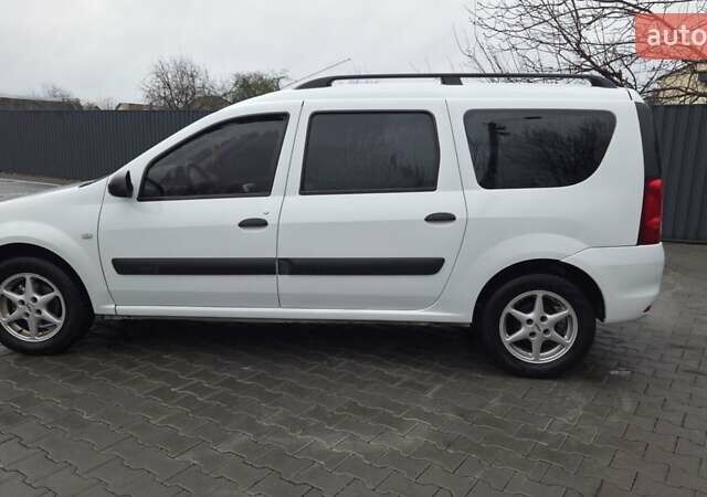 Белый Дачия Logan MCV, объемом двигателя 1.6 л и пробегом 182 тыс. км за 5900 $, фото 6 на Automoto.ua
