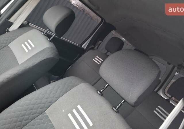 Белый Дачия Logan MCV, объемом двигателя 1.6 л и пробегом 182 тыс. км за 5900 $, фото 27 на Automoto.ua