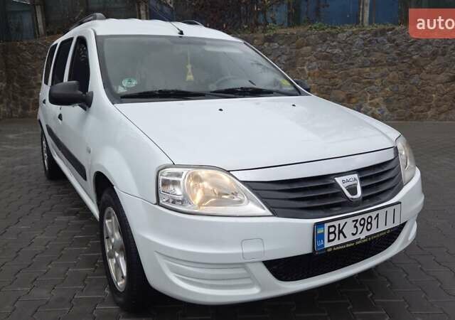 Белый Дачия Logan MCV, объемом двигателя 1.6 л и пробегом 182 тыс. км за 5900 $, фото 25 на Automoto.ua