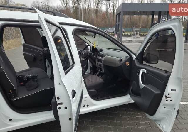 Белый Дачия Logan MCV, объемом двигателя 1.6 л и пробегом 182 тыс. км за 5900 $, фото 16 на Automoto.ua