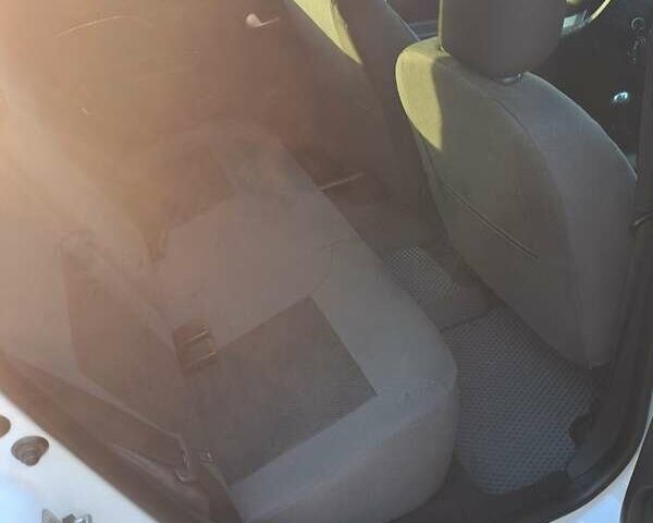 Дачия Logan MCV 2014 в Покровском на Automoto.ua Белый Дачия Logan MCV, объемом двигателя 1.46 л и пробегом 178 тыс. км за 8000 $, фото 8 на Automoto.ua