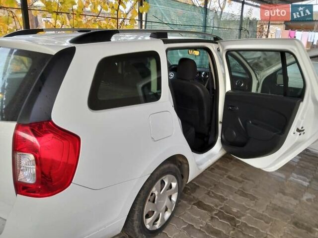 Белый Дачия Logan MCV, объемом двигателя 1.5 л и пробегом 146 тыс. км за 7800 $, фото 1 на Automoto.ua