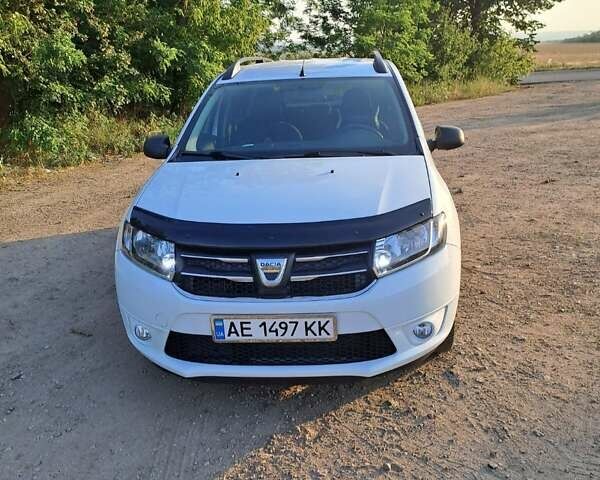 Дачия Logan MCV 2014 в Покровском на Automoto.ua Белый Дачия Logan MCV, объемом двигателя 1.46 л и пробегом 178 тыс. км за 8000 $, фото 1 на Automoto.ua