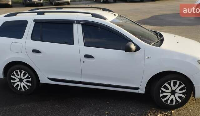 Белый Дачия Logan MCV, объемом двигателя 1.1 л и пробегом 142 тыс. км за 5600 $, фото 8 на Automoto.ua