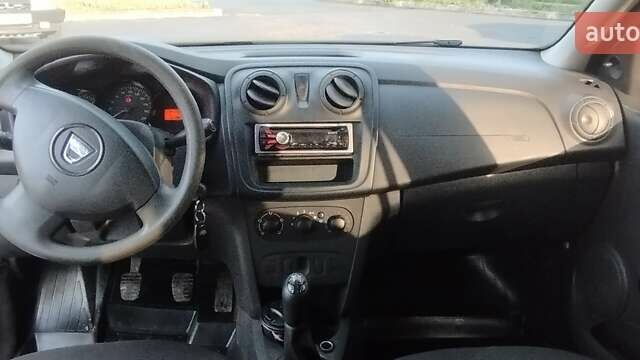 Белый Дачия Logan MCV, объемом двигателя 1.1 л и пробегом 142 тыс. км за 5600 $, фото 16 на Automoto.ua