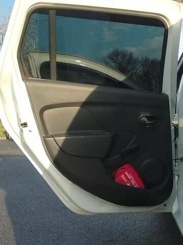 Белый Дачия Logan MCV, объемом двигателя 1.1 л и пробегом 142 тыс. км за 5600 $, фото 22 на Automoto.ua