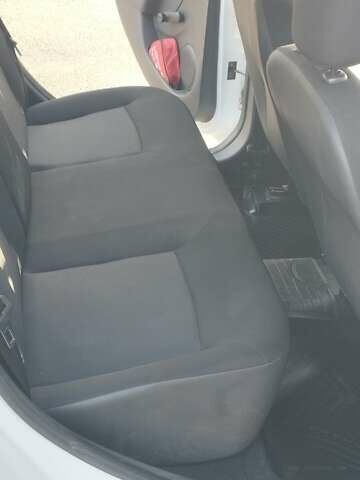 Белый Дачия Logan MCV, объемом двигателя 1.1 л и пробегом 142 тыс. км за 5600 $, фото 20 на Automoto.ua