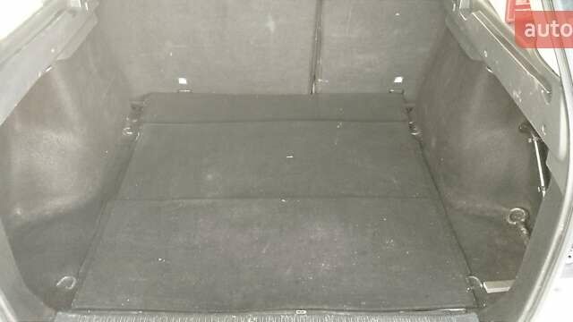 Белый Дачия Logan MCV, объемом двигателя 1.1 л и пробегом 142 тыс. км за 5600 $, фото 25 на Automoto.ua