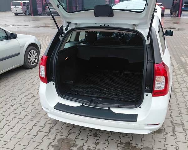 Білий Дачія Logan MCV, об'ємом двигуна 1.15 л та пробігом 291 тис. км за 7200 $, фото 9 на Automoto.ua