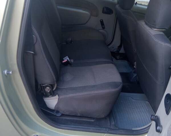 Бежевый Дачия Logan MCV, объемом двигателя 1.6 л и пробегом 285 тыс. км за 5600 $, фото 33 на Automoto.ua