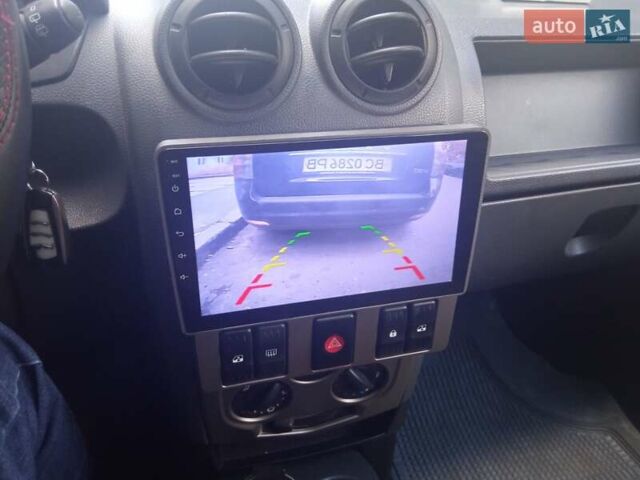 Бежевый Дачия Logan MCV, объемом двигателя 1.6 л и пробегом 285 тыс. км за 5600 $, фото 8 на Automoto.ua