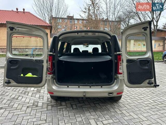 Бежевий Дачія Logan MCV, об'ємом двигуна 1.6 л та пробігом 109 тис. км за 6499 $, фото 28 на Automoto.ua