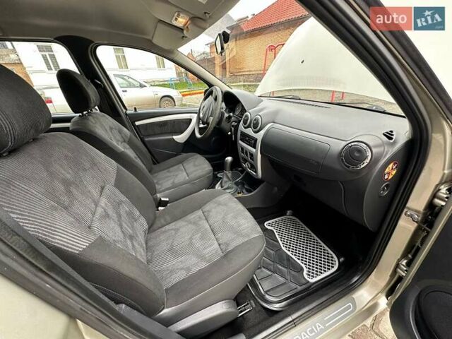 Бежевий Дачія Logan MCV, об'ємом двигуна 1.6 л та пробігом 109 тис. км за 6499 $, фото 17 на Automoto.ua