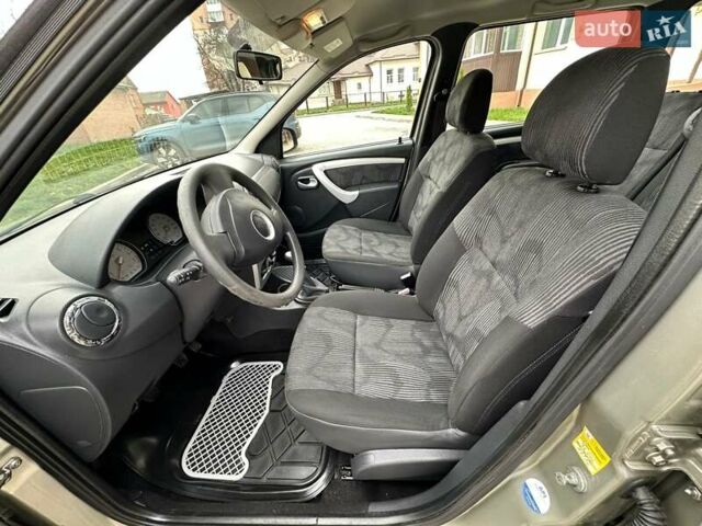 Бежевий Дачія Logan MCV, об'ємом двигуна 1.6 л та пробігом 109 тис. км за 6499 $, фото 15 на Automoto.ua