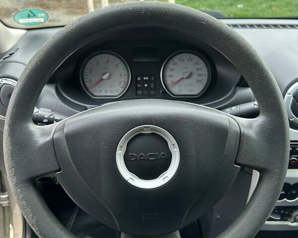 Бежевий Дачія Logan MCV, об'ємом двигуна 1.6 л та пробігом 109 тис. км за 6499 $, фото 23 на Automoto.ua